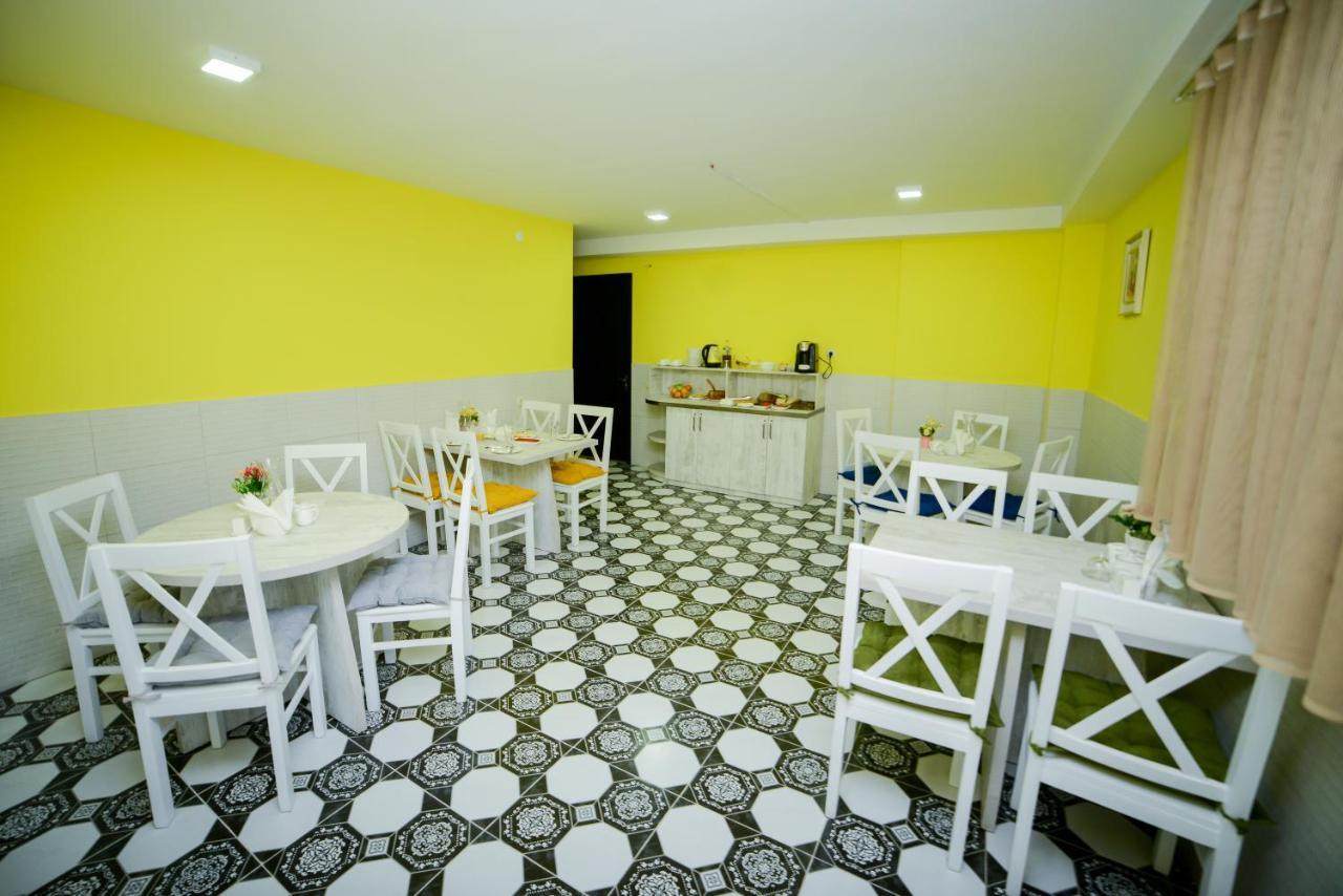 Lemon Hotel Kutaisi Exterior photo