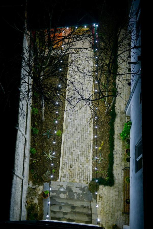 Lemon Hotel Kutaisi Exterior photo