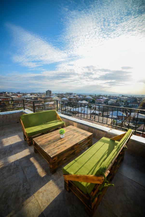 Lemon Hotel Kutaisi Exterior photo