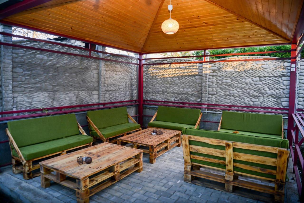Lemon Hotel Kutaisi Exterior photo