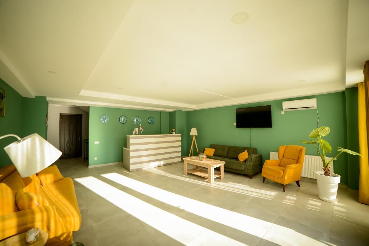 Lemon Hotel Kutaisi Exterior photo